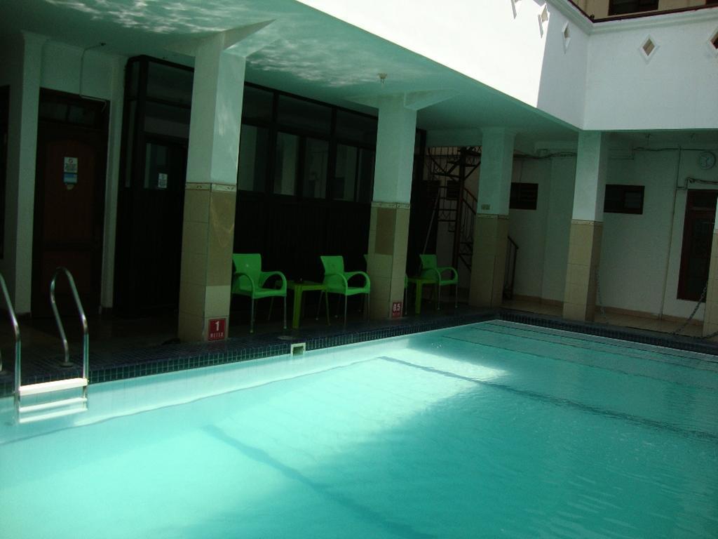 Gloria Amanda Hotel Yogyakarta Kültér fotó