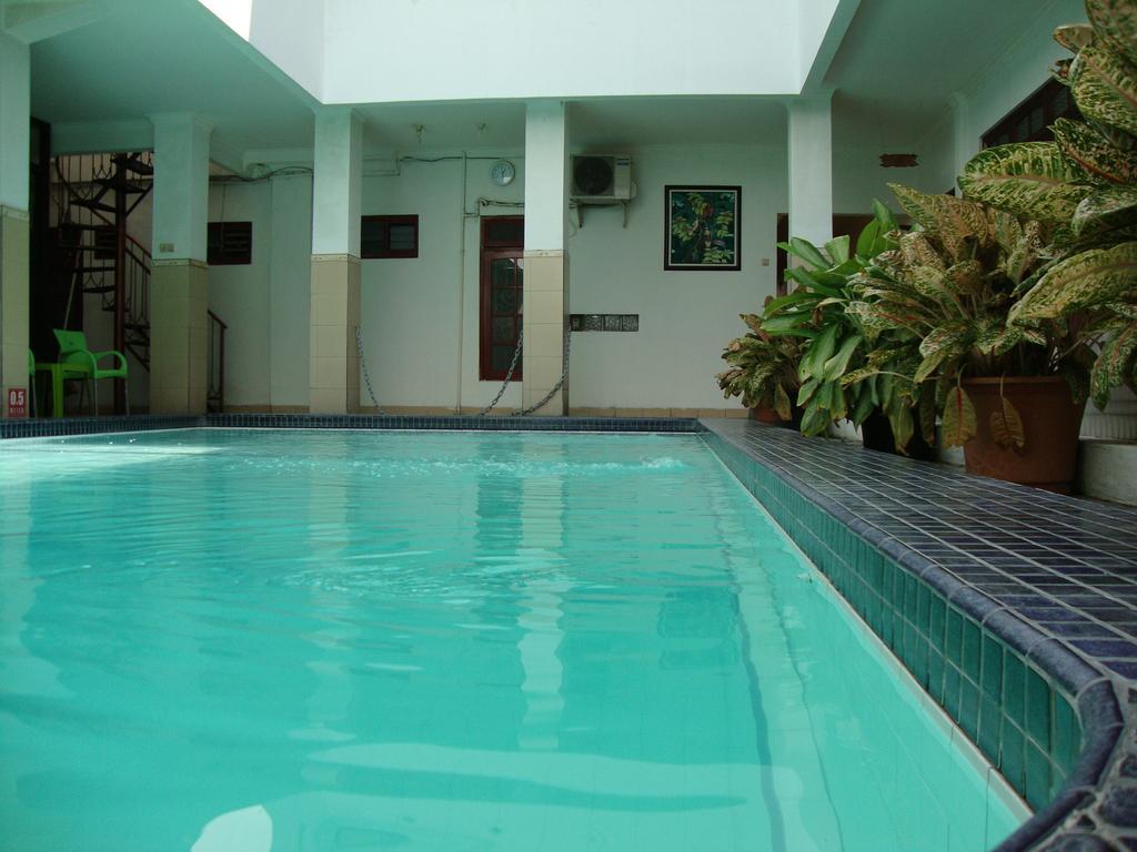 Gloria Amanda Hotel Yogyakarta Kültér fotó