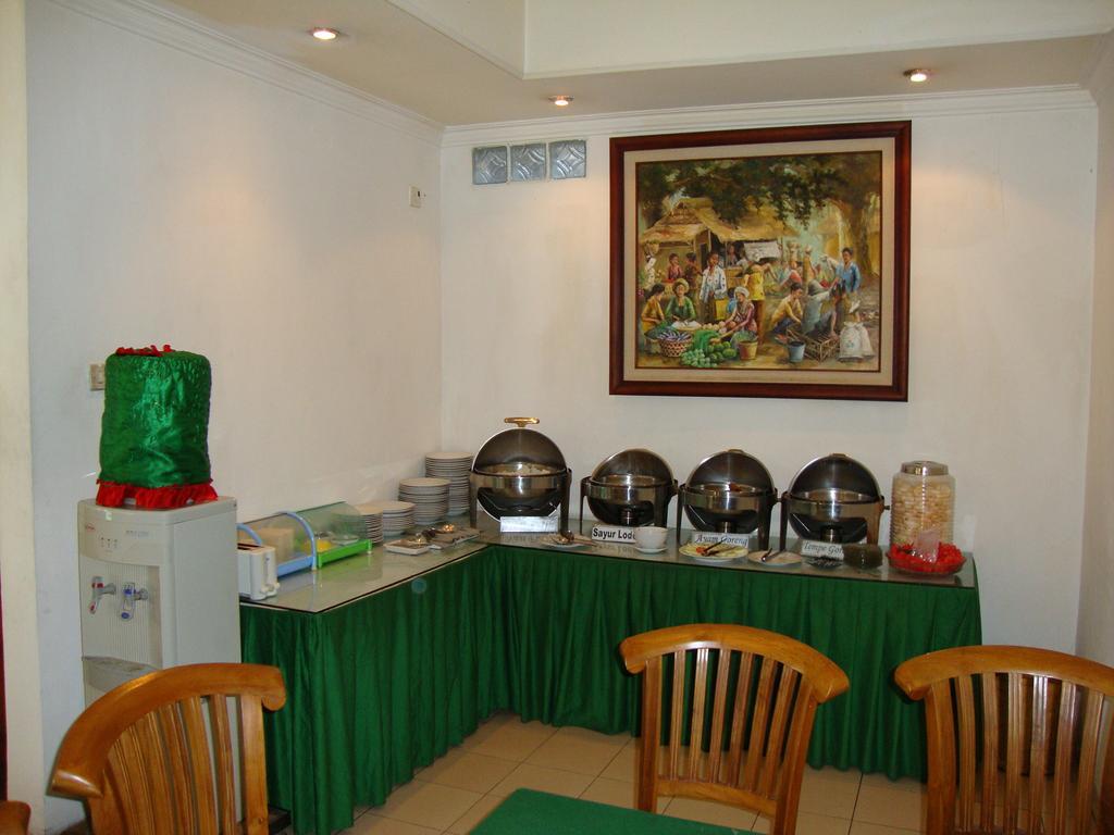 Gloria Amanda Hotel Yogyakarta Kültér fotó