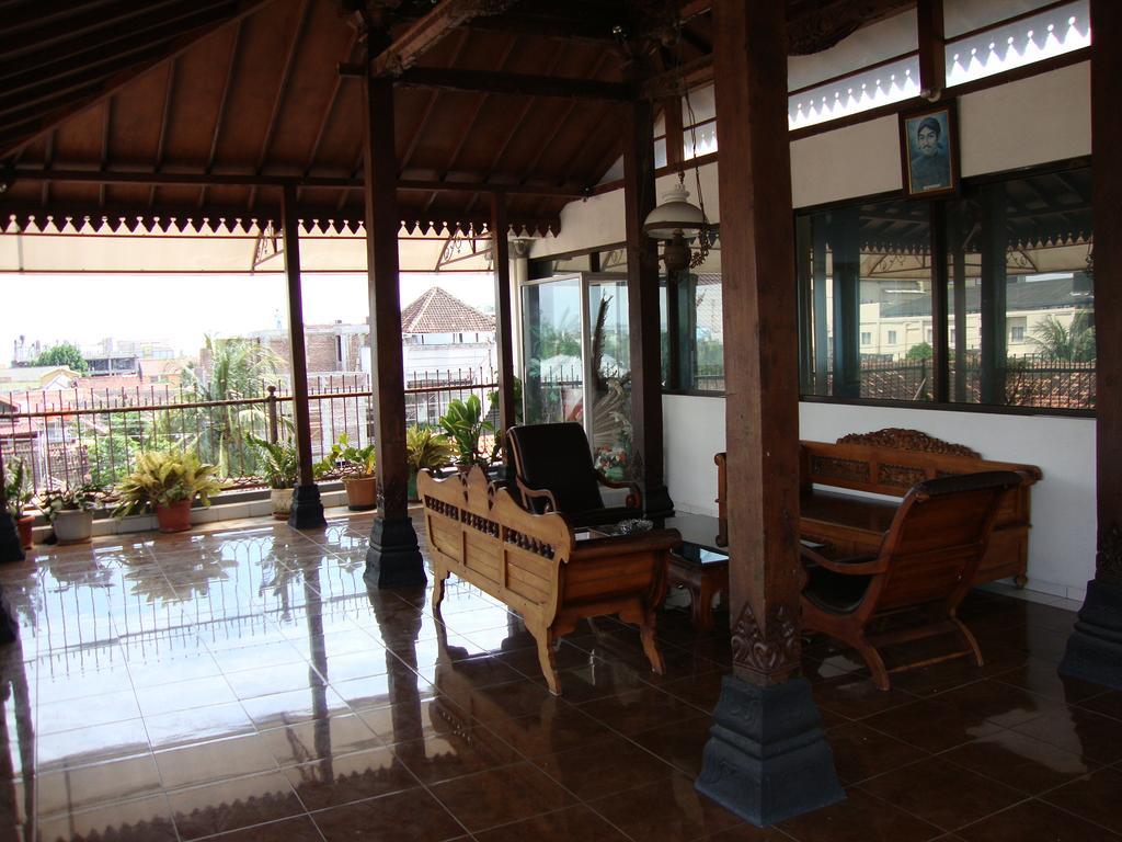 Gloria Amanda Hotel Yogyakarta Kültér fotó
