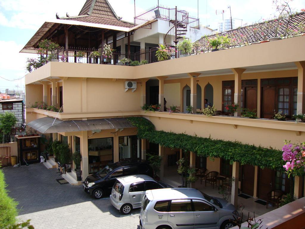 Gloria Amanda Hotel Yogyakarta Kültér fotó