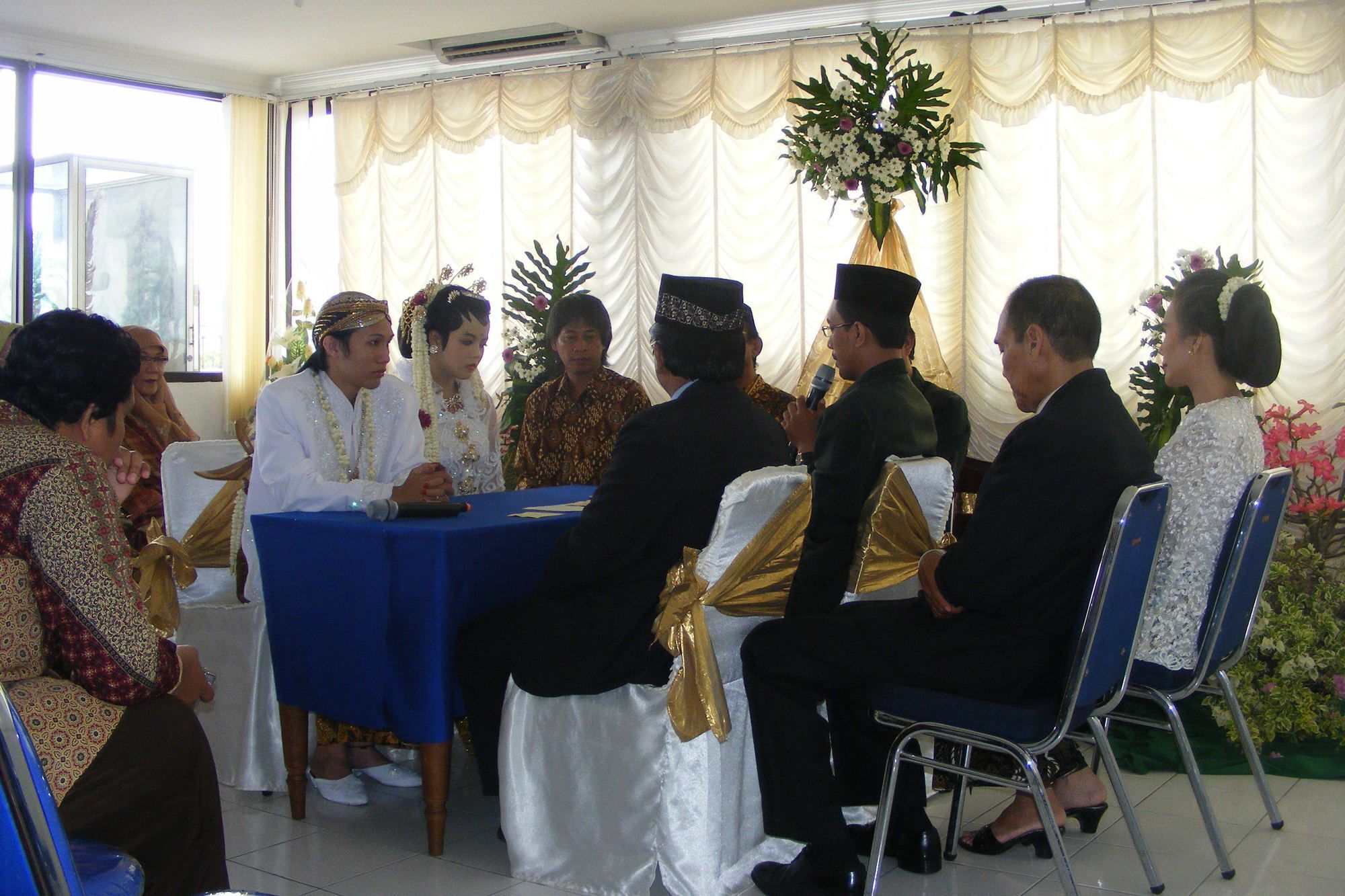 Gloria Amanda Hotel Yogyakarta Kültér fotó