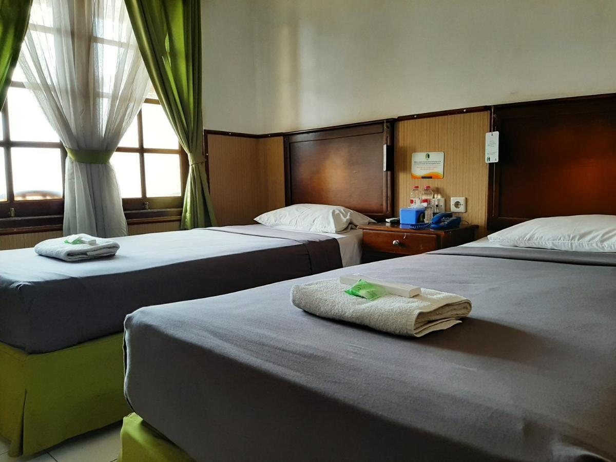 Gloria Amanda Hotel Yogyakarta Kültér fotó