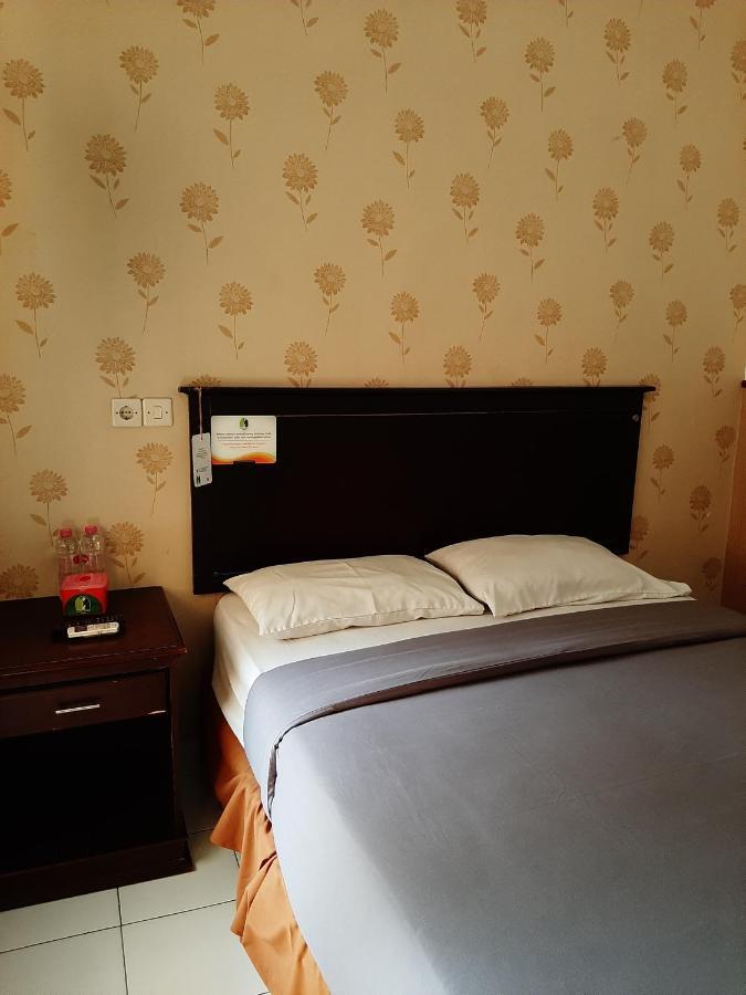 Gloria Amanda Hotel Yogyakarta Kültér fotó