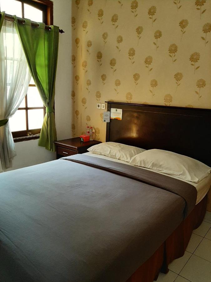 Gloria Amanda Hotel Yogyakarta Kültér fotó